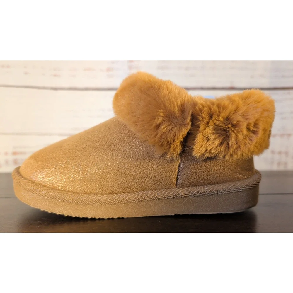 Avalanche Kids Cozy Chestnut Boots NWT Size 10 Faux Fur